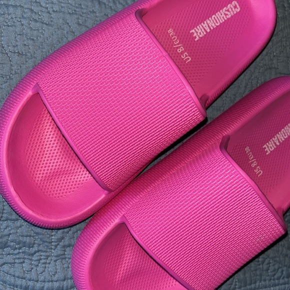 CUSHIONAIRE Women's Feather Cloud Recovery Slide Sandals with +Comfort Size 8 - Picture 6 of 9